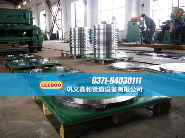 鑫利<a href=http://m.zdtrends.cn target=_blank class=infotextkey>補償器</a>組裝車間