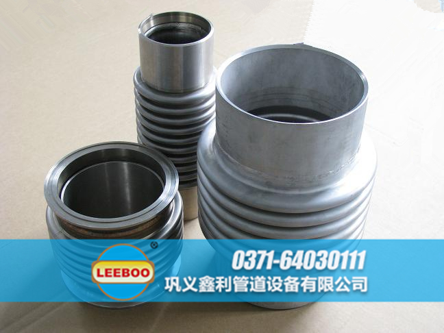 湖南省邵陽市新寧縣溝槽式<a href=http://m.zdtrends.cn target=_blank class=infotextkey>補償器</a> /></p>鑫利管道是專業(yè)開發(fā)、研制和生產波紋<a href=http://m.zdtrends.cn target=_blank class=infotextkey>補償器</a>廠家，該產品具有尺寸準備、結構緊湊、安裝可靠、耐腐蝕、便于安裝、壽命長等優(yōu)點，廣泛應用于航天、發(fā)電、石化和城市供熱等行業(yè)的各類管道和設備，并在全國多個工程上得到應用。以其優(yōu)良的品質，深受國內外用戶的贊譽和好評。<br />     鑫利管道生產的湖南省邵陽市新寧縣波紋<a href=http://m.zdtrends.cn target=_blank class=infotextkey>補償器</a>由構成其工作主體的波紋管（一種彈性元件）和端管、支架、法蘭、導管等附件組成。主要用在各種管道中，它能夠補償管道的熱位移，機械變形和吸收各種機械振動，起到降低管道變形應力和提高管道使用壽命的作用。波紋<a href=http://m.zdtrends.cn target=_blank class=infotextkey>補償器</a>連接方式分為法蘭連接和焊接兩種。波紋<a href=http://m.zdtrends.cn target=_blank class=infotextkey>補償器</a>屬于一種補償元件，利用其工作主體波紋管的有效伸縮變形，以吸收管線、導管、容器等由熱脹冷縮等原因而產生的尺寸變化，或補償管線、導管、容器等的軸向、橫向和角向位移。也可用于降噪減振。在現(xiàn)代工業(yè)中用途廣泛。<br />     波紋<a href=http://m.zdtrends.cn target=_blank class=infotextkey>補償器</a>的可靠性是由設計、制造、安裝及運行管理等多個環(huán)節(jié)構成的?？煽啃砸矐搹倪@幾個方面進行考慮。材料選擇對用于供熱管網的波紋<a href=http://m.zdtrends.cn target=_blank class=infotextkey>補償器</a>選材，除應考慮工作介質、工作溫度和外部環(huán)境外，還應考慮應力腐蝕的可能性、水處理劑和管道清洗劑對材料的影響等，并在此基礎上結合波紋<a href=http://m.zdtrends.cn target=_blank class=infotextkey>補償器</a>材料的焊接、成型以及材料的性能價格比，優(yōu)選出經濟實用的波紋管制作材料。<br />     一般情況下，選用湖南省邵陽市新寧縣波紋<a href=http://m.zdtrends.cn target=_blank class=infotextkey>補償器</a>的材料應滿足下列條件：<br />（1）高彈性極限、抗拉強度和疲勞強度，保證其正常工作。<br />（2）良好的塑性，便于波紋<a href=http://m.zdtrends.cn target=_blank class=infotextkey>補償器</a>加工成形，且能通過隨后的處理工藝（冷作硬化、熱處理等）獲得足夠的硬度和強度。<br />（3）較好的耐腐蝕性能，滿足在不同環(huán)境下工作要求。<br />（4）良好的焊接性能，滿足在制作過程中的焊接工藝要求。<br />    對于地溝敷設的熱力管網，當波紋<a href=http://m.zdtrends.cn target=_blank class=infotextkey>補償器</a>所處管道地勢較低時，雨水或事故性污水會浸泡波紋管，應考慮選用耐蝕性更強的材料，如鐵鎳合金、高鎳合金等。由于此類材料價格較高，在制造波波紋<a href=http://m.zdtrends.cn target=_blank class=infotextkey>補償器</a>時，可以考慮僅在與腐蝕性介質接觸的表面增加一層耐蝕合金。疲勞壽命設計由波紋<a href=http://m.zdtrends.cn target=_blank class=infotextkey>補償器</a>的失效類型及原因分析可以看出，該產品的平面穩(wěn)定性、周向穩(wěn)定性及耐腐蝕性能均與其位移量即疲勞壽命相關。過低的疲勞壽命將會導致其穩(wěn)定性及耐蝕性能下降。<br />    鑫利管道波紋<a href=http://m.zdtrends.cn target=_blank class=infotextkey>補償器</a>設計合理、性能優(yōu)良，在業(yè)界擁有良好的口碑。另外公司長期從事波紋<a href=http://m.zdtrends.cn target=_blank class=infotextkey>補償器</a>批發(fā)與零售，歡迎新老用戶前來選購！國內波紋<a href=http://m.zdtrends.cn target=_blank class=infotextkey>補償器</a>哪家好，鑫利管道是選！<p style=